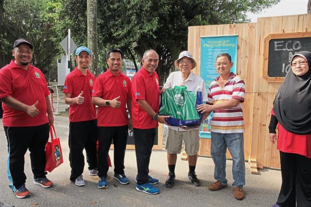 Festive campaign reaches out to the less fortunate in Shah Alam