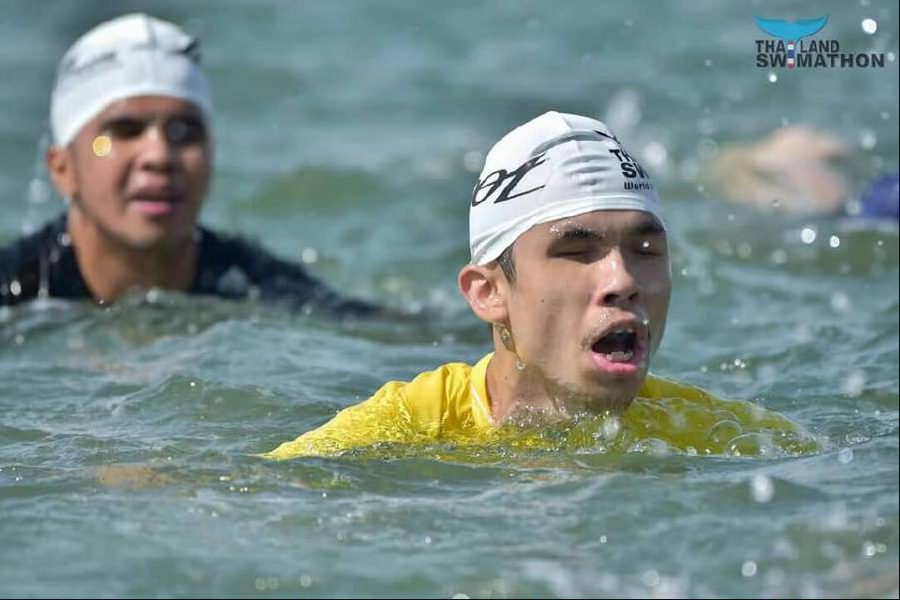 Blind swimmer takes the plunge in gruelling open-swim competition