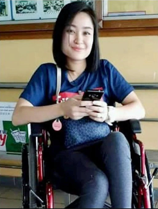 Facebook posting opens doors for jobless wheelchair-bound woman